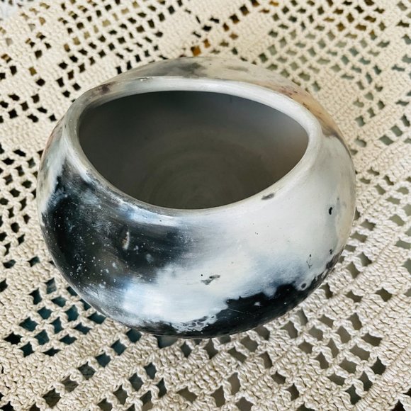 Vintage PorCer Studio Art Pottery Vase Planter Small Signed - Picture 8 of 10